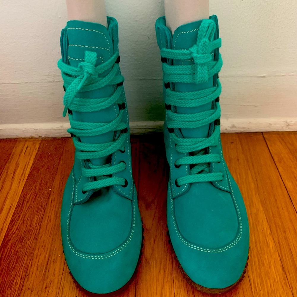 Hogan lace up mid cut boots